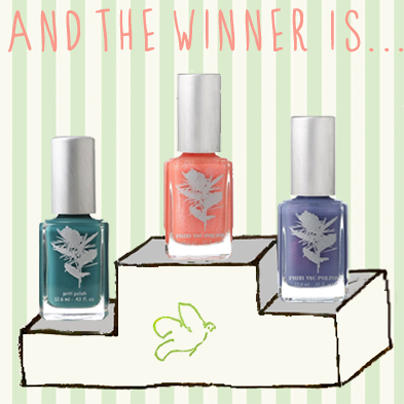 lofficina-podium-vernis-a-ongles-non-toxiques-priti-nyc