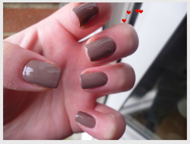 Lilou Nail Art présente le vernis à ongles Sweet Sultan de Priti NYC