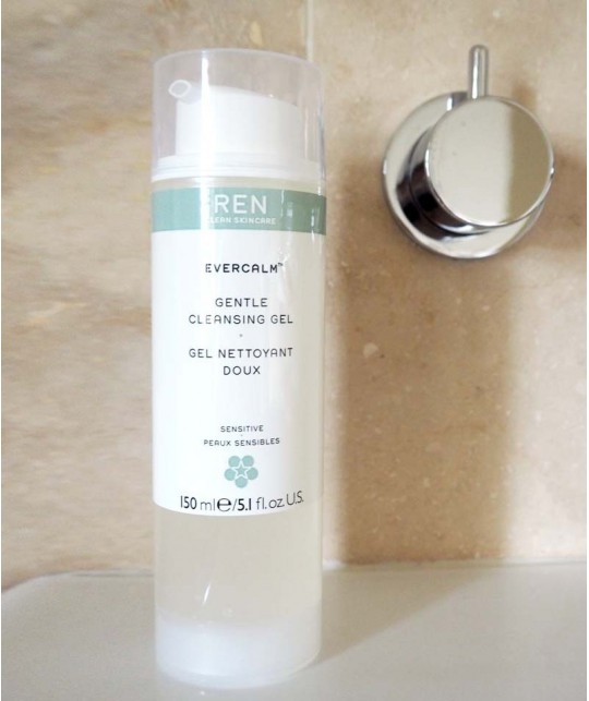 REN clean Skincare - EverCalm Gel Nettoyant Doux
