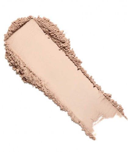 LILY LOLO Mineral Foundation SPF 15 Candy Cane swatch