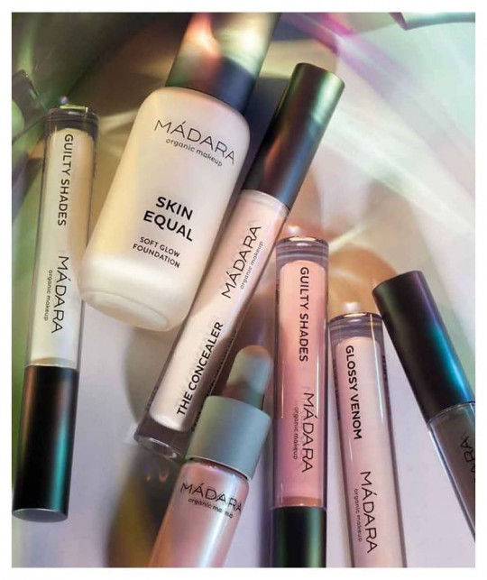MADARA organic makeup Skin Equal Foundation Ivory 20 Naturkosmetik