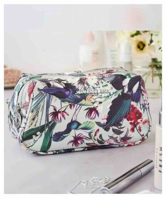 Wash Bag beauty essentials - grey Vegan gift idea Joana Fulana