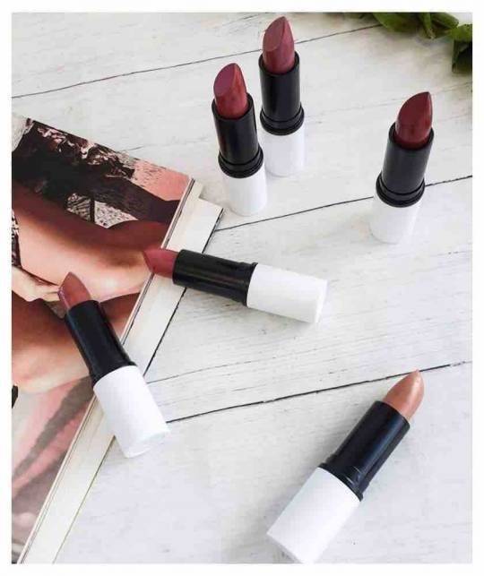 Lily Lolo Lippenstift Vegan Lipstick Stripped Rot Ziegelrot Naturkosmetik
