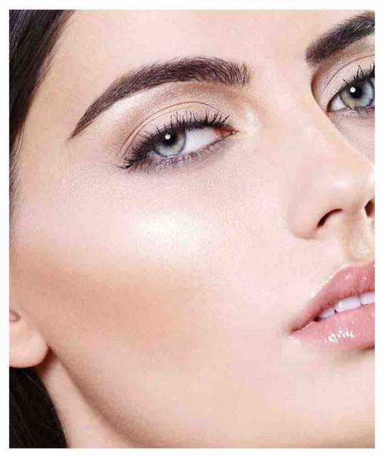 Lily Lolo - Illuminator Highlighter mineral cosmetics Sunbeam shimmer natural beauty