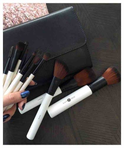 Lily Lolo 10 Piece Luxury Brush Set professional makeup pouch