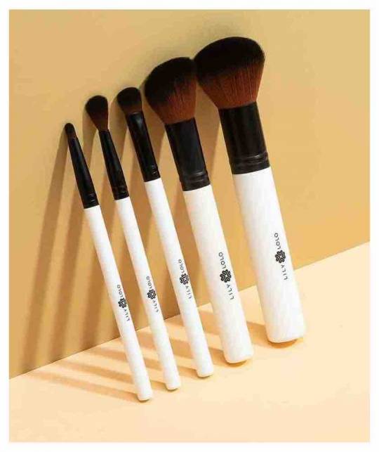 LILY LOLO Socket Line Brush mineral cosmetics natural makeup l'Officina Paris