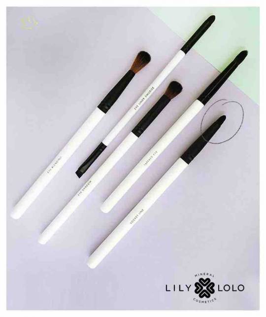 LILY LOLO Socket Line Brush Makeup Pinsel mineral cosmetics l'Officina Paris