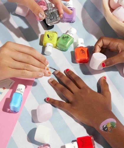 Kids Nail Polishes BARBAPAPA Petite Manucurist Box Family colors