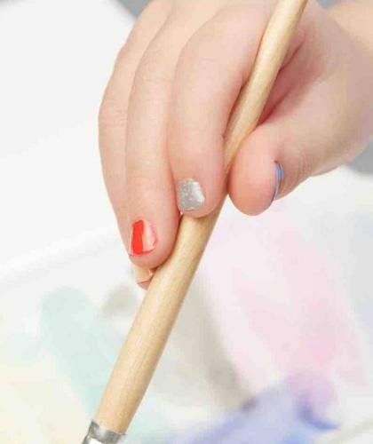 Kids nail polish non toxic Petite Manucurist l'Officina Paris natural cosmetics