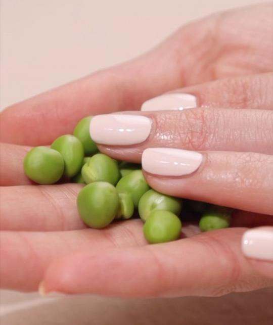 Manucurist Nail Polish GREEN Crème milky off-white creamy manicure