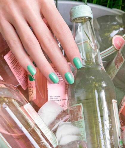 Nagellack GREEN Manucurist Pastellgrün Amande Grün Öko Naturkosmetik l'Officina Paris