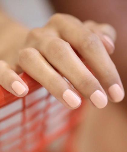 Vernis rose naturel Manucurist GREEN Pink Sand Bare Skin nude l'Officina Paris