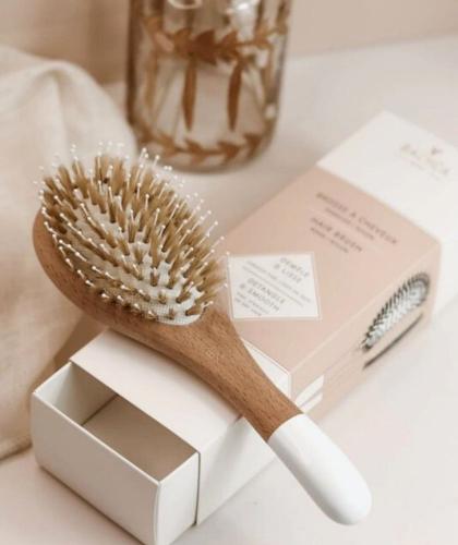 Detangling Hair Brush Boar & Nylon Bristles natural wood BACHCA Paris l'Officina