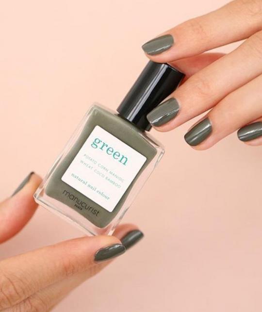 Vernis vert Khaki GREEN Manucurist gris l'Officina Paris