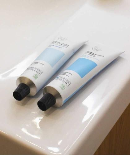 Feuchtigkeitsspendende Maske Naturkosmetik Rotalge & Präbiotika Clémence & Vivien l'Officina Paris