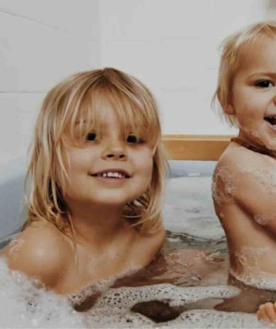 Kids Shampoo fragrance free certified organic Unique Haircare sensitive scalp Aloe vera milk protein l'Officina Paris