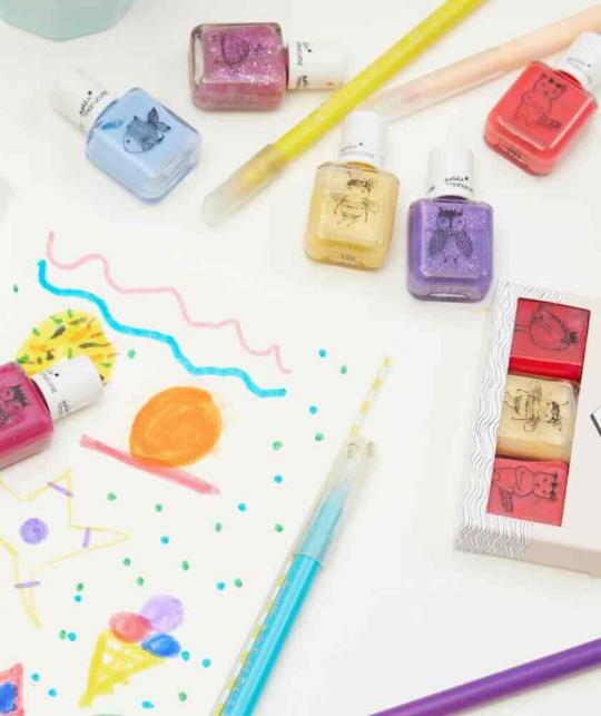 Kreative Momente mit ungiftigem Kinder-Nagellack Petite MANUCURIST.