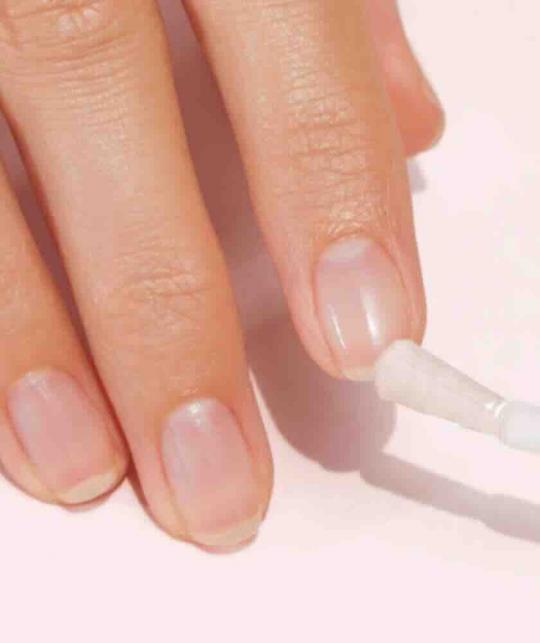 Keratin Booster von Manucurist – Intensive Pflege für weiche Nägel, zieht schnell ein L'Officina Paris