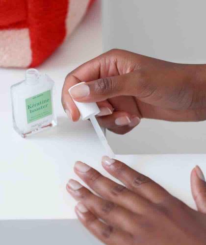 Manucurist Keratin Booster – reparierende Nagelkur für brüchige Nägel – L'Officina Paris