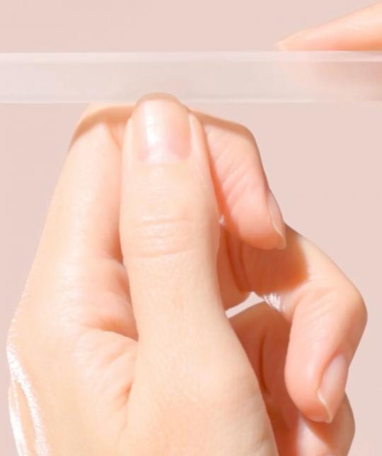 Glas-Nagelfeile von Manucurist – sanfte Pflege und tadellose Maniküre für alle Nageltypen | L’Officina Paris