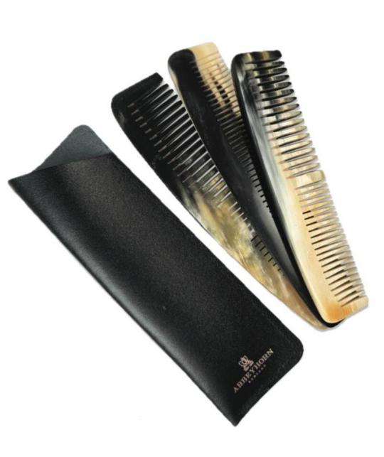 Abbeyhorn Doppelzahn Kamm mit Premium-Lederetui – elegant handgefertigt in England - l'Officina Paris