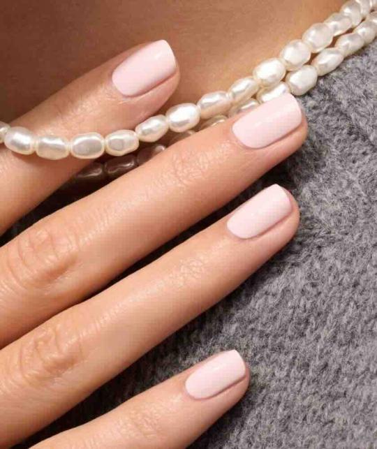 Vernis Green Blossom Manucurist rose pâle crémeux vegan – L’Officina Paris