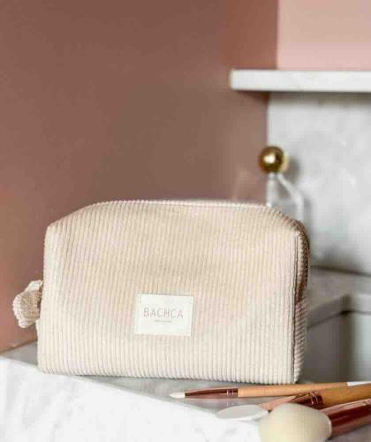 Kosmetiktasche aus Velours von Bachca Paris – praktisches und stilvolles Beauty-Accessoire bei L’Officina Paris