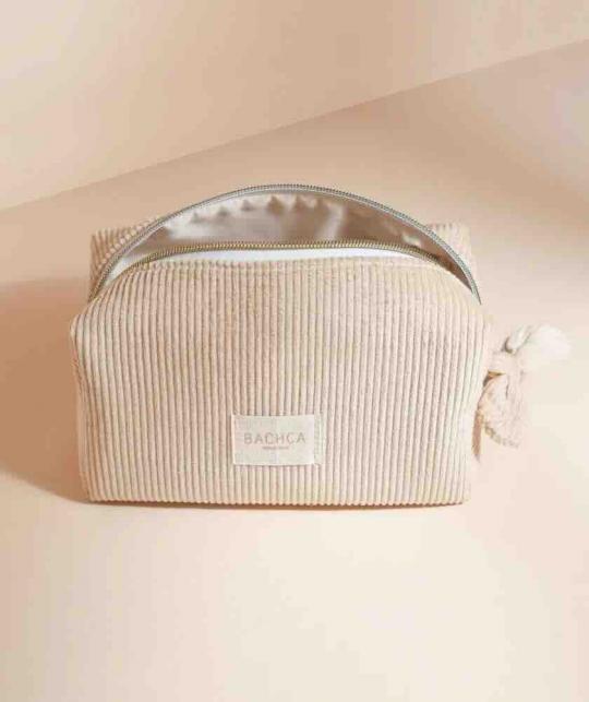 Velvet pouch in sand Bachca – timeless and stylish French beauty accessory at L’Officina Paris