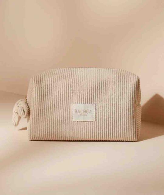 Velvet corduroy makeup pouch in sand by Bachca Paris – chic and practical beauty accessory at L’Officina Paris