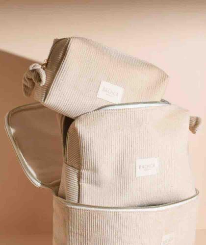 Trousse beauté Bachca velours côtelé beige sable – différents formats, élégant et pratique sur L’Officina Paris