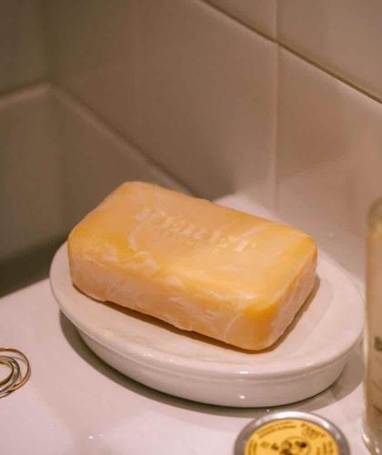 FÉRET Parfumeur - Natural bar soap Honey fragrance, face and body, made in France