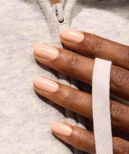 Vernis Pink Sand, flacon et couleur beige rosé GREEN™ Manucurist – ongles lumineux