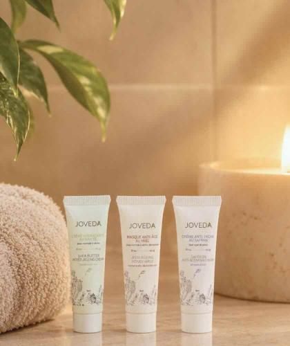 Mini Set JOVEDA pour peaux matures – rituel visage ayurvédique nomade en 3 soins de 9 ml mini tubes