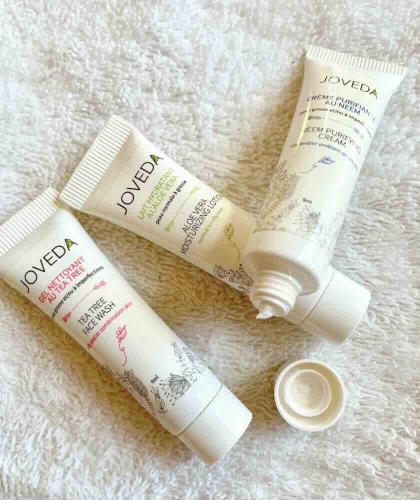 Soin Visage ayurvédique Joveda Mini Set – Gel Nettoyant Tea Tree, Lait Hydratant Aloe Vera, Crème Purifiante Neem