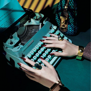 Lire la suite à propos de l’article Priti NYC pour le Vogue Japon – Vertigo in her eyes