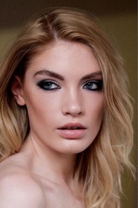 look-glamour-eye-catching-lily-lolo