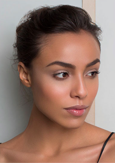 Un teint zéro défaut en trois étapes avec le maquillage minéral Lily Lolo