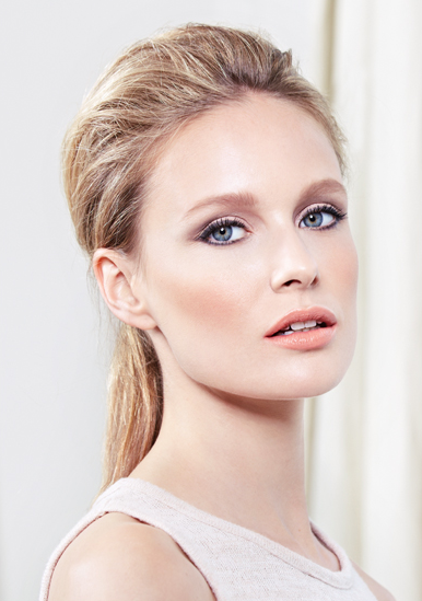 ir-girl-collection-lily-lolo-mannequin-maquillage-mineral