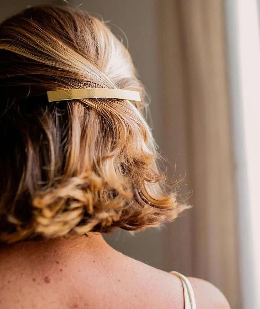 Barrette dorée longue BACHCA – accessoire cheveux chic et raffiné 