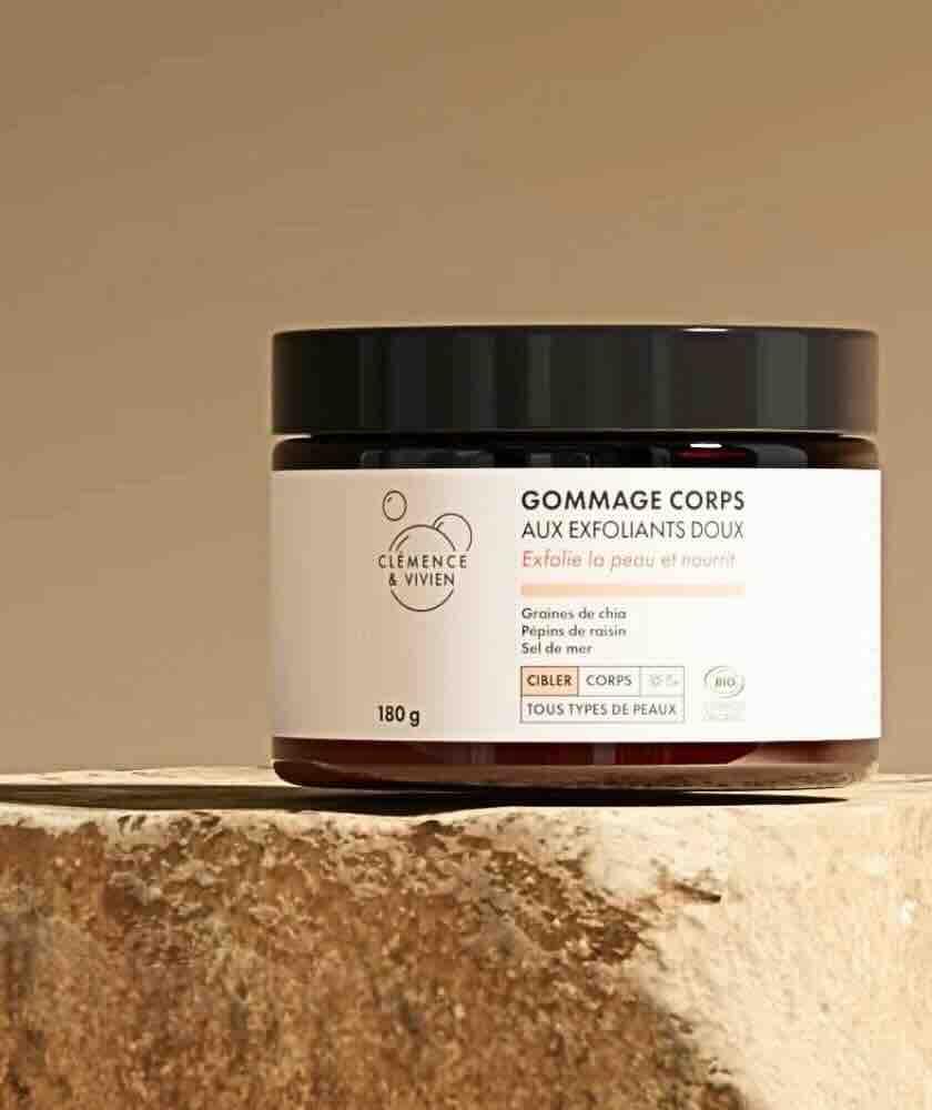 Gommage Corps bio Clémence & Vivien pour exfolier et nourrir la peau naturellement en automne