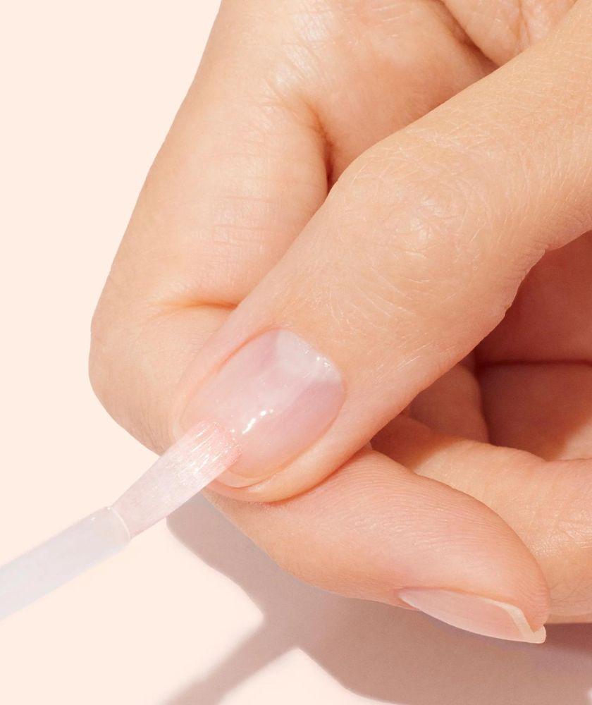 Masque de nuit Manucurist – répare, hydrate et renforce les ongles fragiles - l'Officina Paris