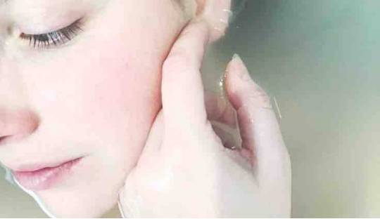Soin visage naturel Gommage Peau sèche