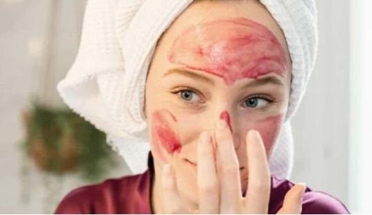 Peelings & Masken – Bio Naturkosmetik | Clémence & Vivien | L’Officina Paris